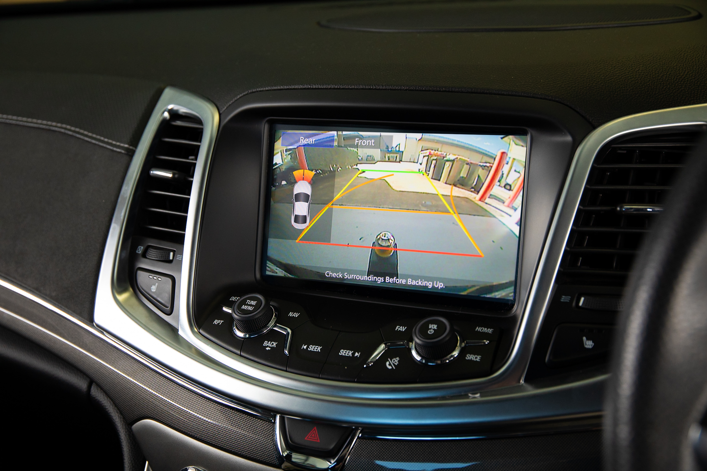 "Installed" - Kenwood DAX8000XDS VF Commodore Radio Upgrade Kit - Wireless Apple Car Play / Android Auto